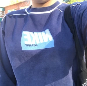 Nike vintage - En jätte skön nike hoodie från 90 talet!!