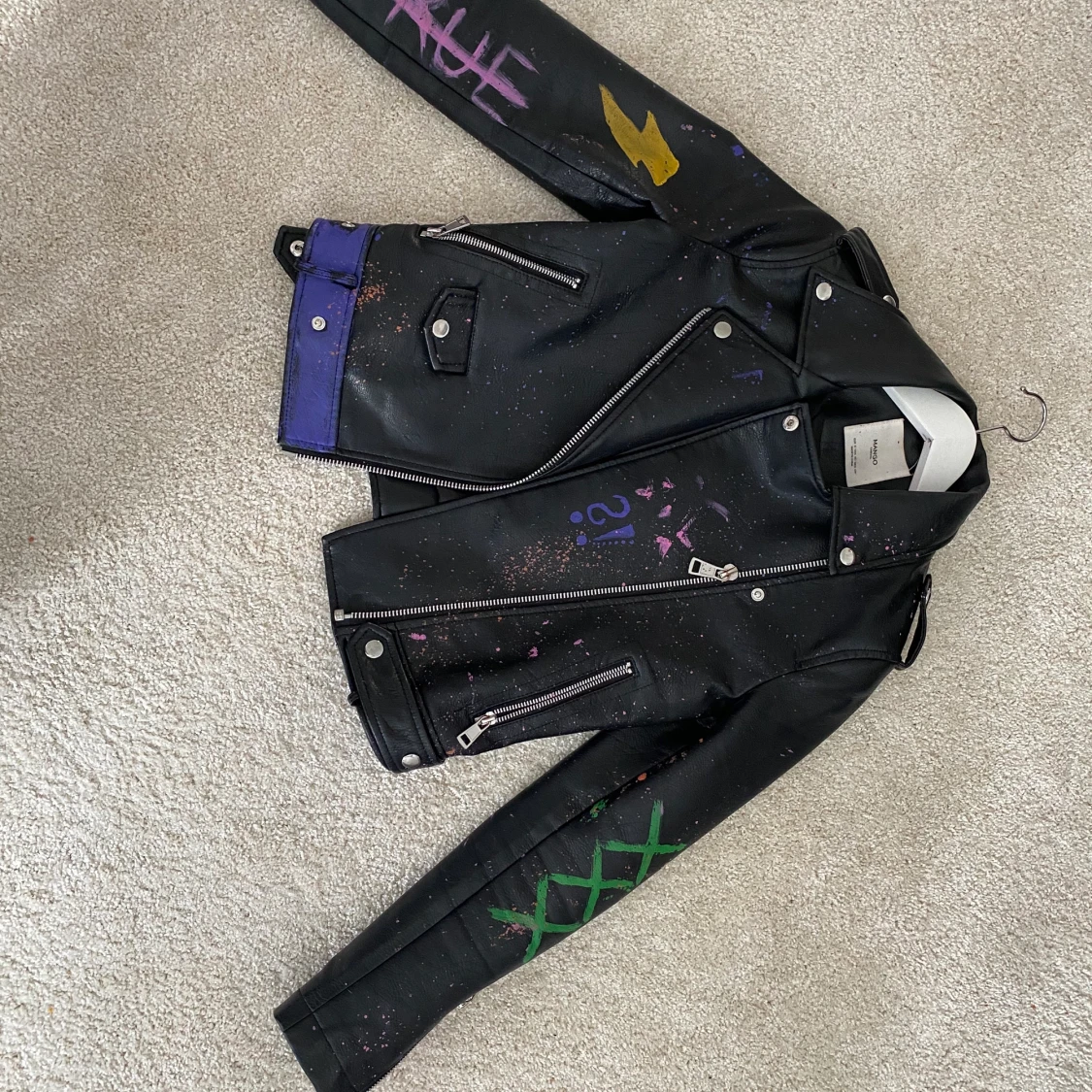 Skinnjacka från mango med eget motiv - 90