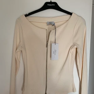 Topp - Topp från Hanna Schönbers kollektion tillsammans med nakd, aldrig använd 