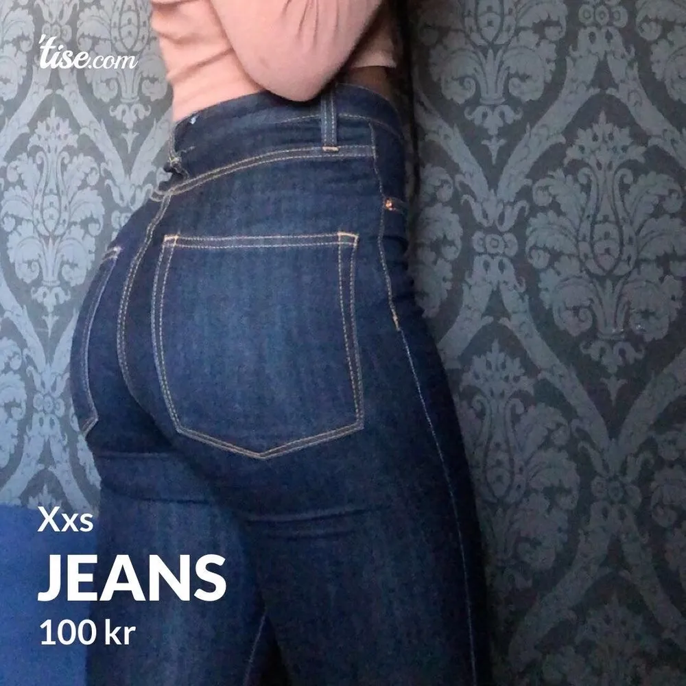 Jättefina men tyvär lite tajta . Jeans & Byxor.