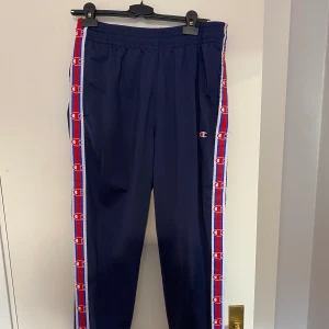 Champion Track Pants - Helt oanvända trackpants från Champion. Kan mötas i Malmö eller posta💕