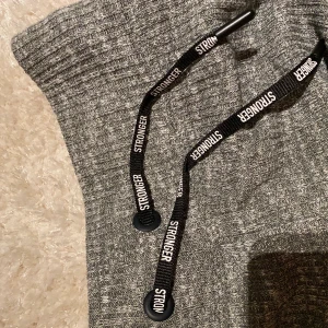 Stronger tights - Säljer mina fina stronger tights som är helt oanvända! Nypriset är 800 kr💞