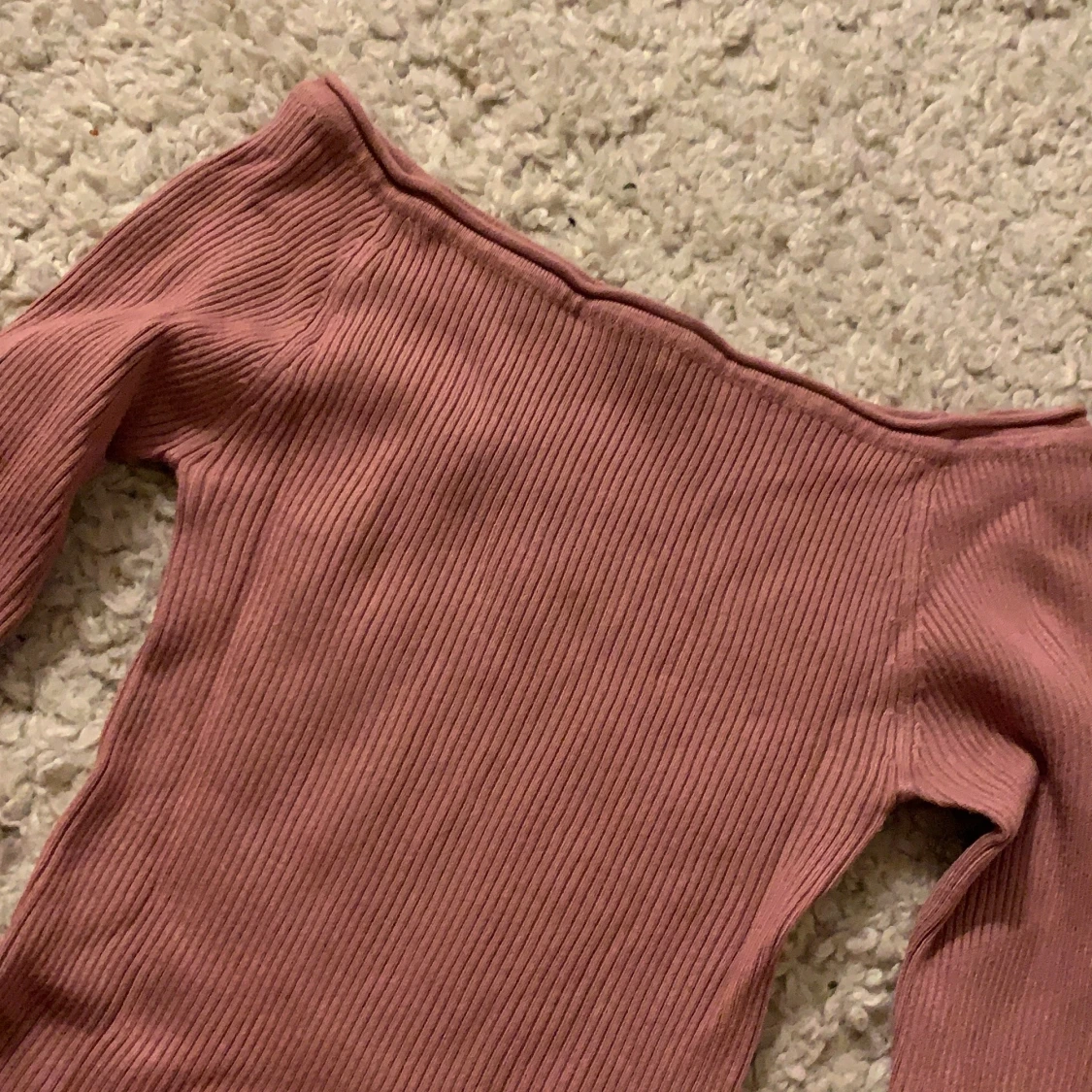 Offshoulder tröja  - 91