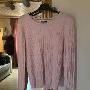 Ribbstickad tröja gant  - Ribbad stickad tröja i väldigt bra skick 