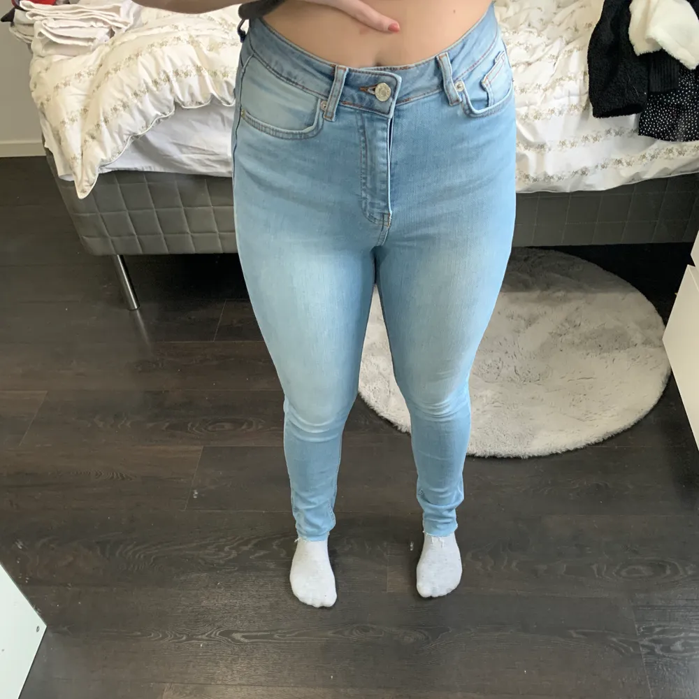 De är lite stora på mig,. Jeans & Byxor.