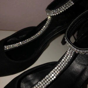 Klackskor  - Säljer mina klackskor, superfina att ha till vardags eller fest. 