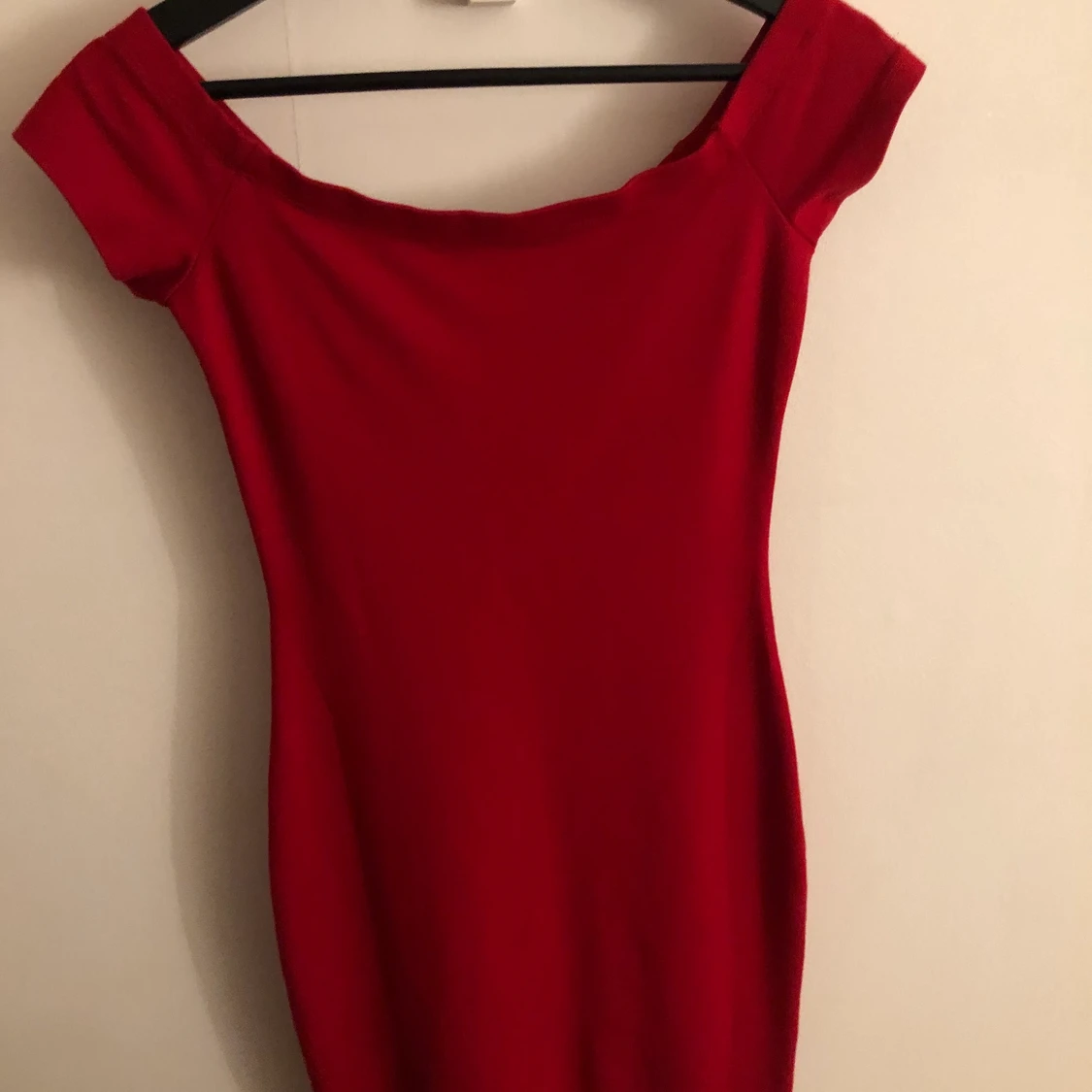 Röd klänning från Bik Bok.  - 91