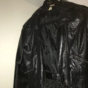  - Skinnjacka från h&m! Inte heller använt den mer än 2-3 gånger! 