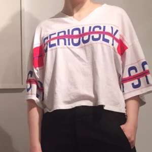  - Fin t-short från Monki. +35 för frakt