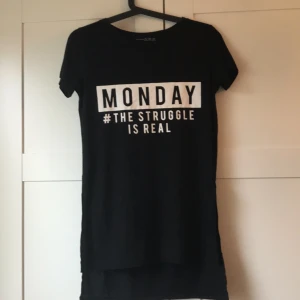  - Passar också 32. Klänning tröja. 