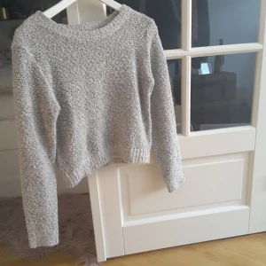  - Lite kortare tröja från hm 