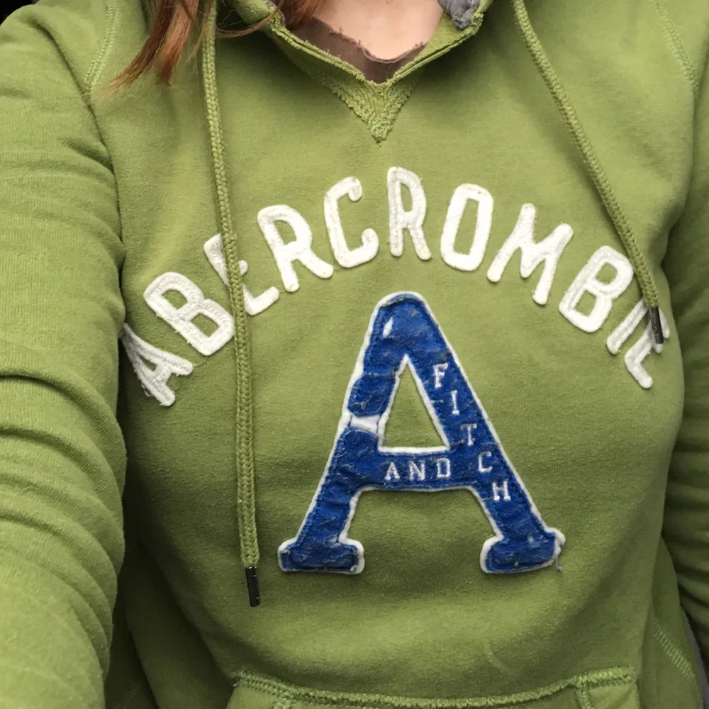 Grön cool hoodie från A&F . Hoodies.