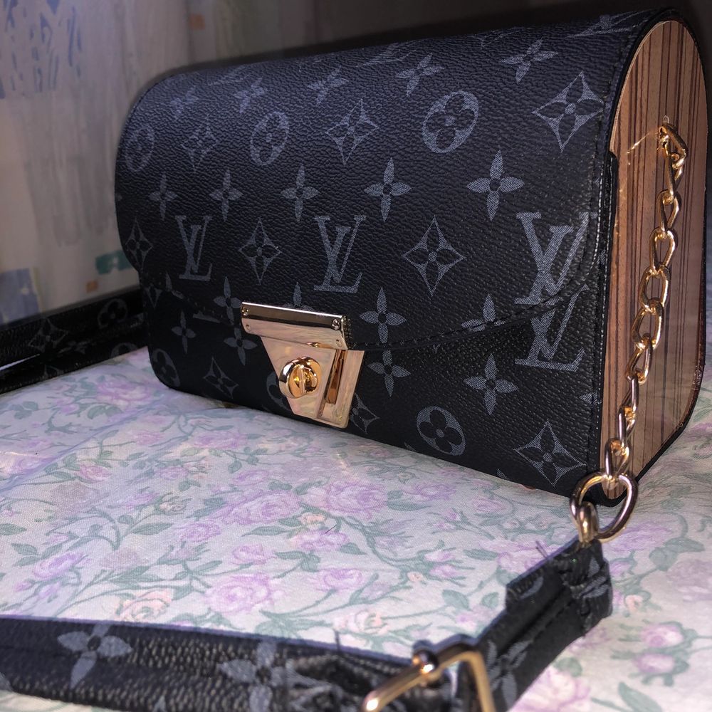 LV väska - Louis Vuitton | Plick Second Hand
