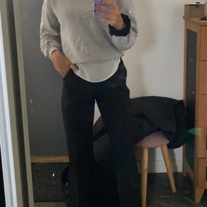 Kostymbyxor från Bik Bok (Vilma suit trousers) - Mina favorit kostymbyxor från BikBok strl 34 som är slutsålda. Jag säljer dessa eftersom de har blivit för korta för mig. 