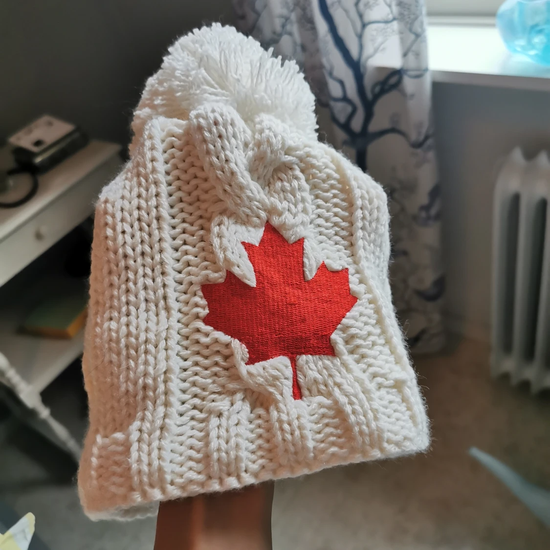 Vit stickad mössa - 91