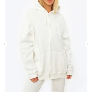 Oversized zipper hoodie - Oanvänd med lapparna kvar då jag beställde fel storlek. 💗
