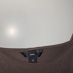 Vintage Linne storlek S - Linne från när min mamma var ung, super skönt känns som siden, storlek S, anpassar sig efter kroppens form, stretchig!