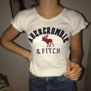 Oanvänd Abercrombie T-shirt som jag gärna vill bli av med! :)