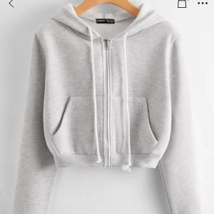 Huvtröja - Huvtröja från shien, jätte fin och använd 