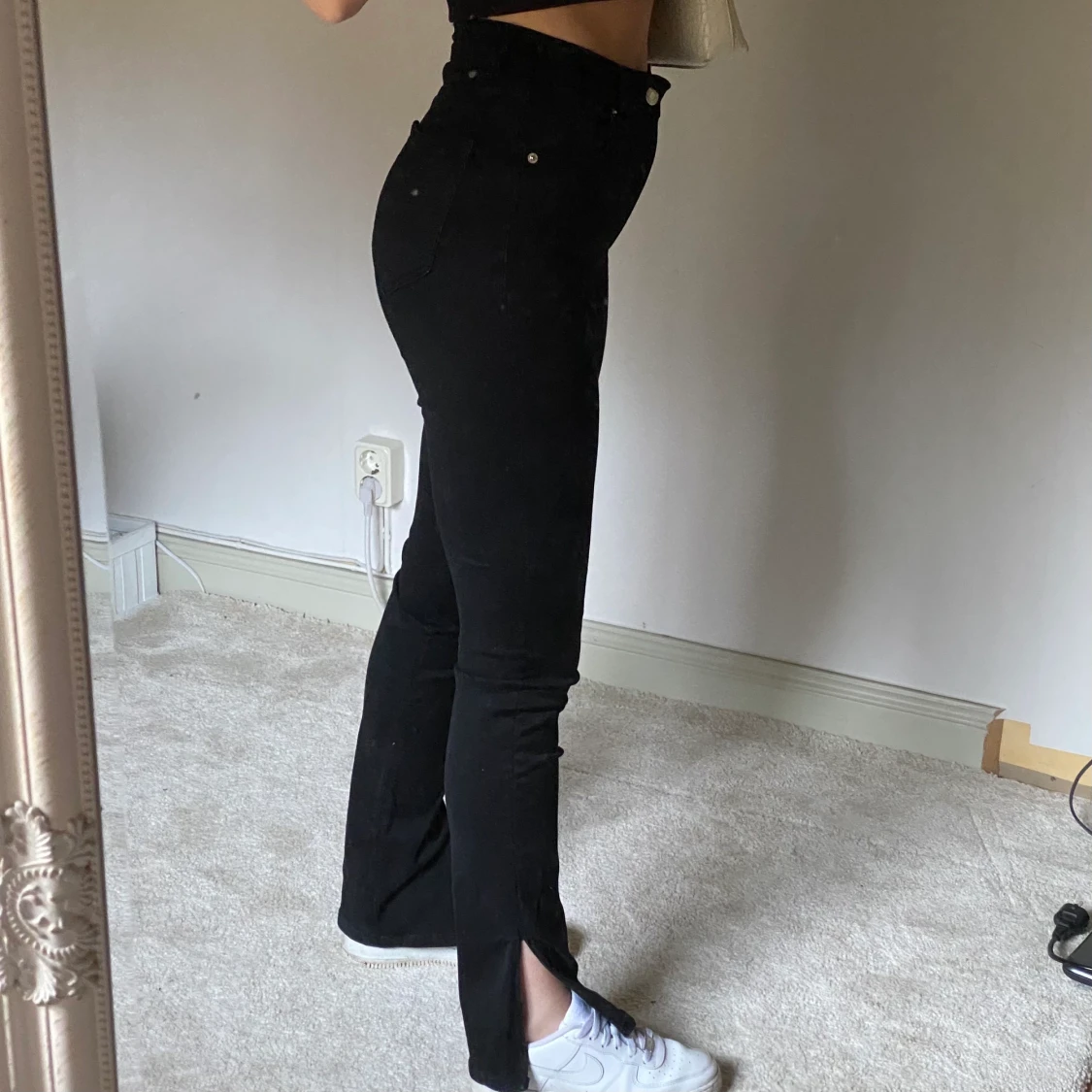 Svarta jeans med slits - 90
