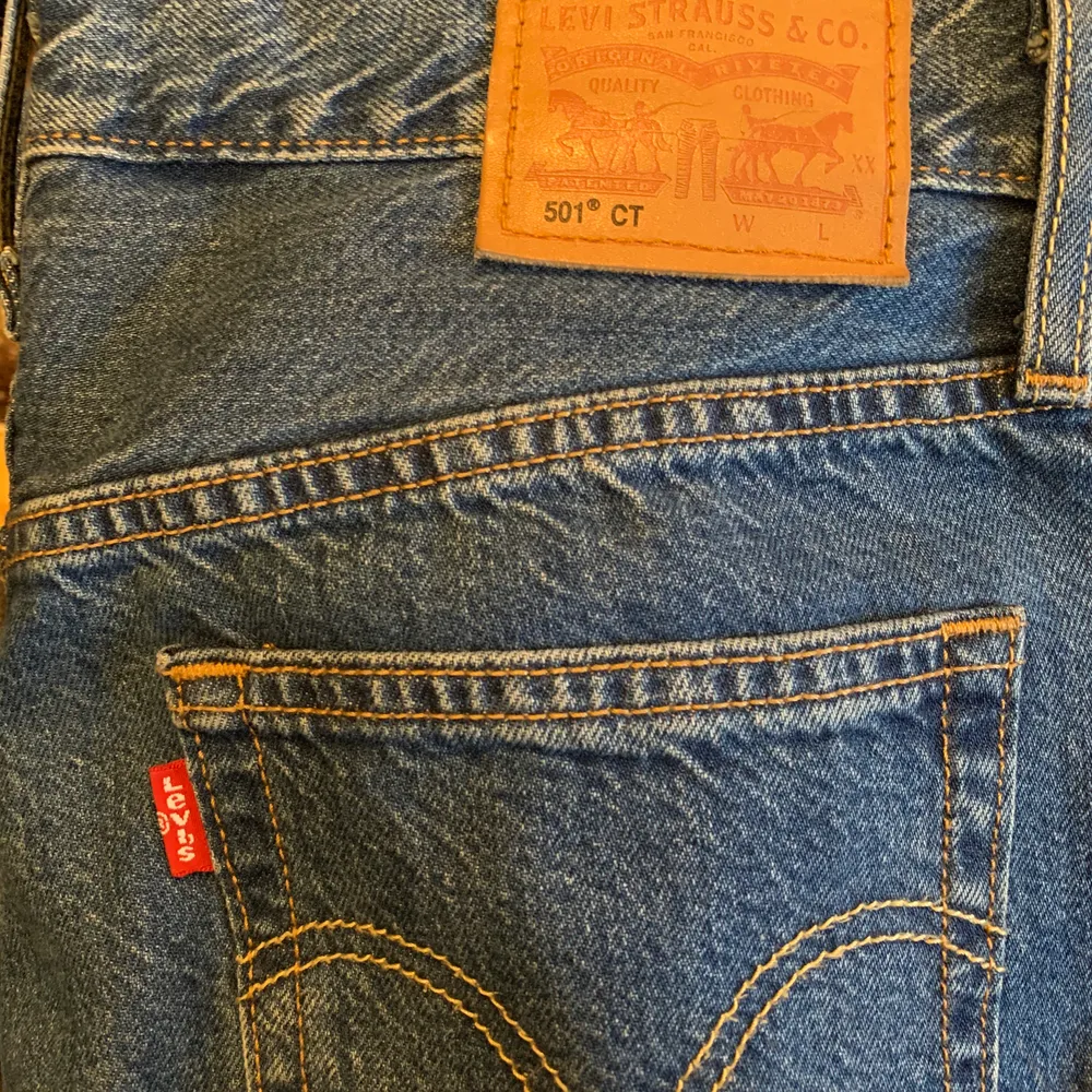 Har haft dem I fler år men har använt dem väldigt lite, eftersom dem är för stora för mig.. Jeans & Byxor.