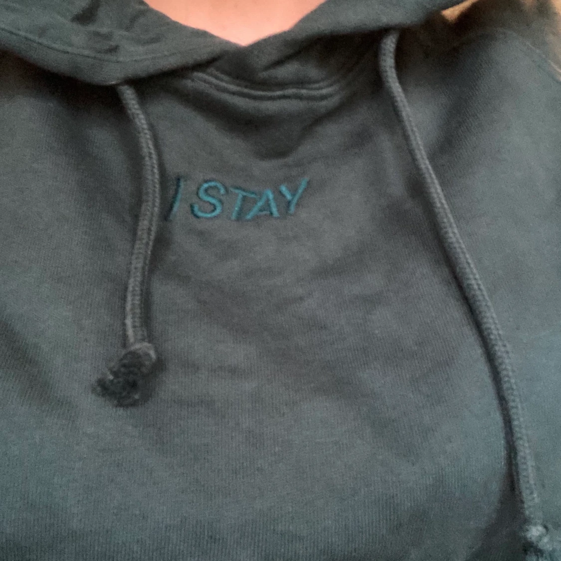 Mörkgrön hoodie  - 91