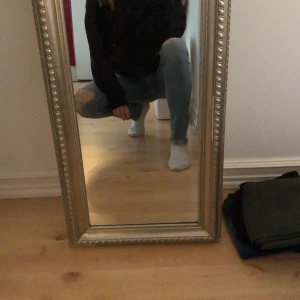 Blåa jeans - Ljusblå jeans. Väldigt bekväma. Frakt ingår i priset