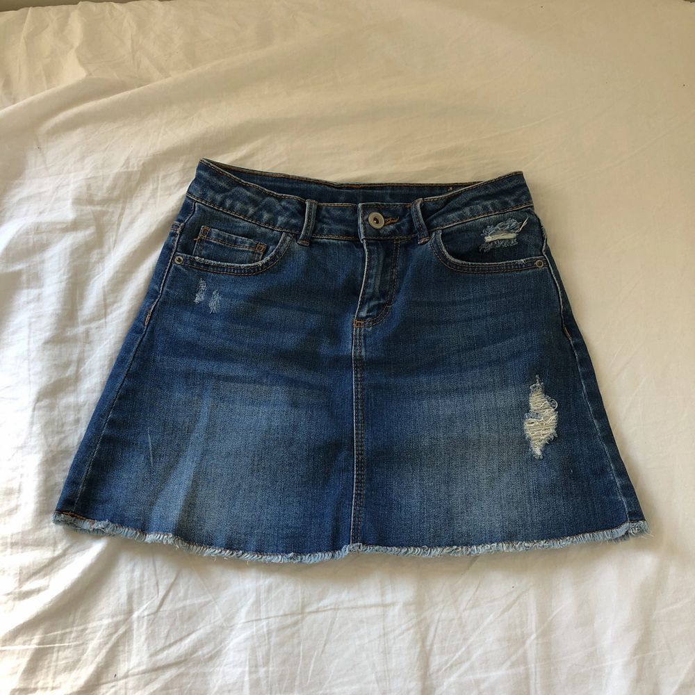 Värdens finaste jeans kjol från | Plick Second Hand