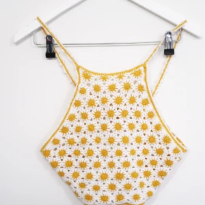  - Crochet top från forever 21  Aldrig använd!  Frakt ingår 