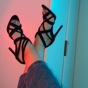 Zara - Svarta klackar från zara storlek 38 