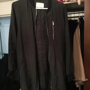 Jacka - Tunnare jacka