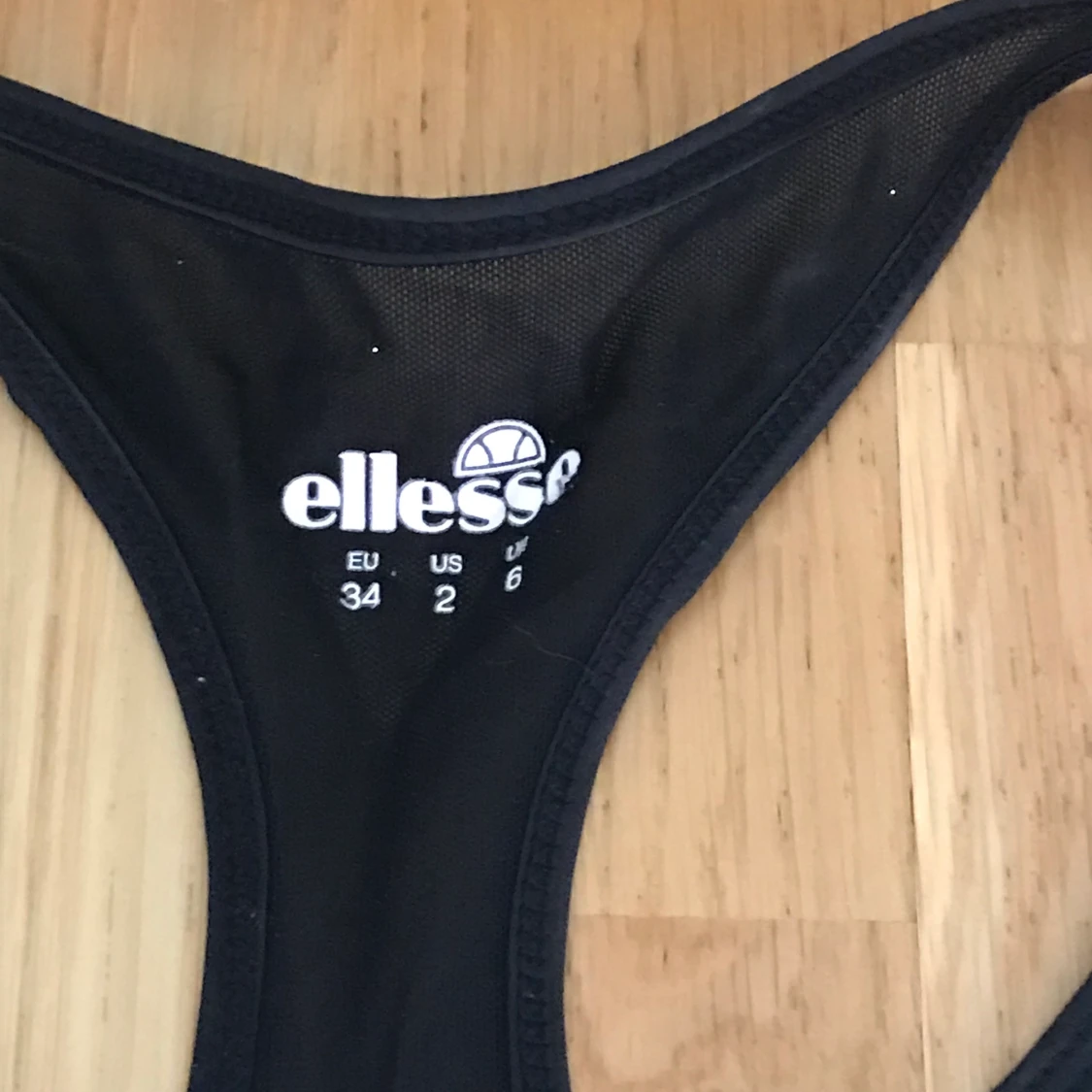 Ellesse sporttopp  - 91