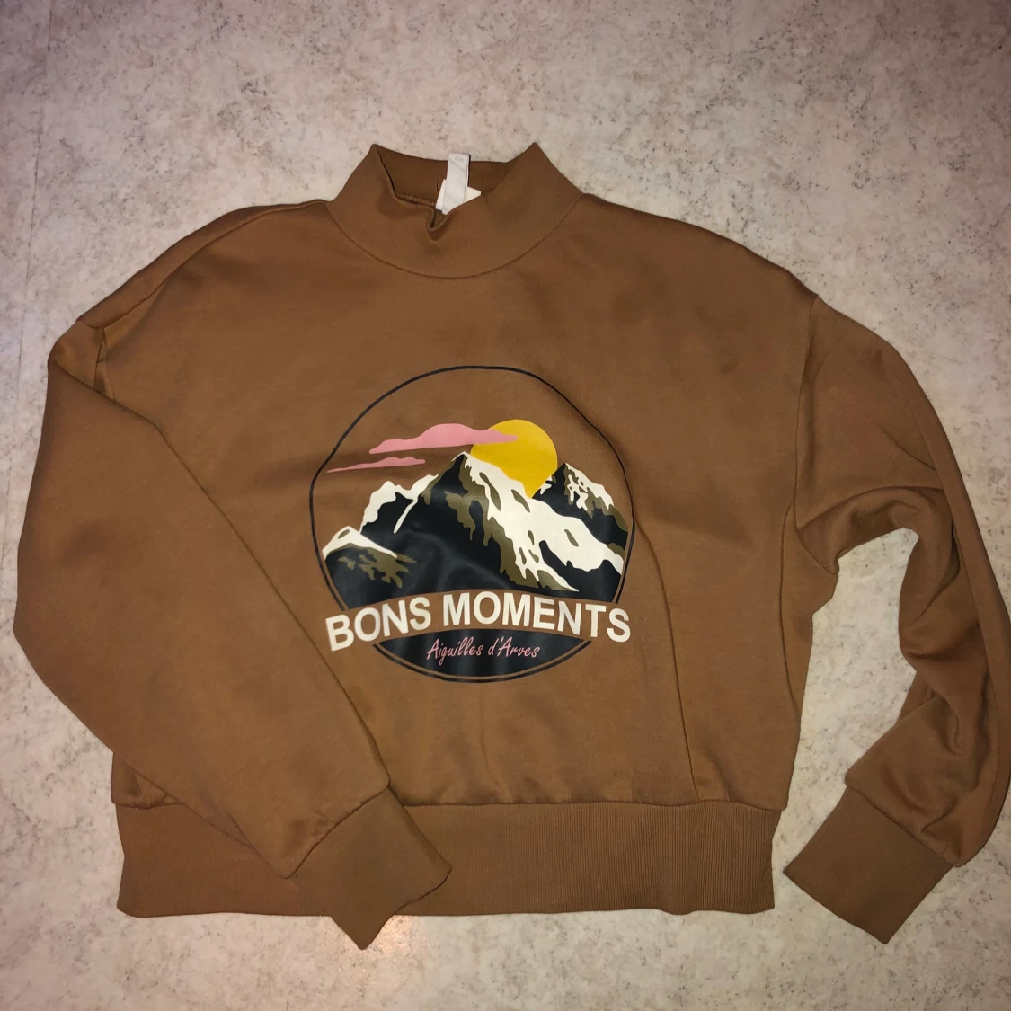 Brun Tröjamed tryck