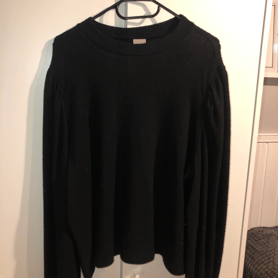 Oanvänd tröja från H&M