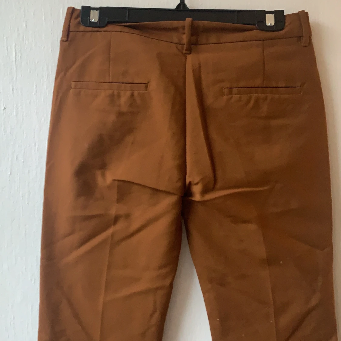 Bruna kostymbyxor - 91