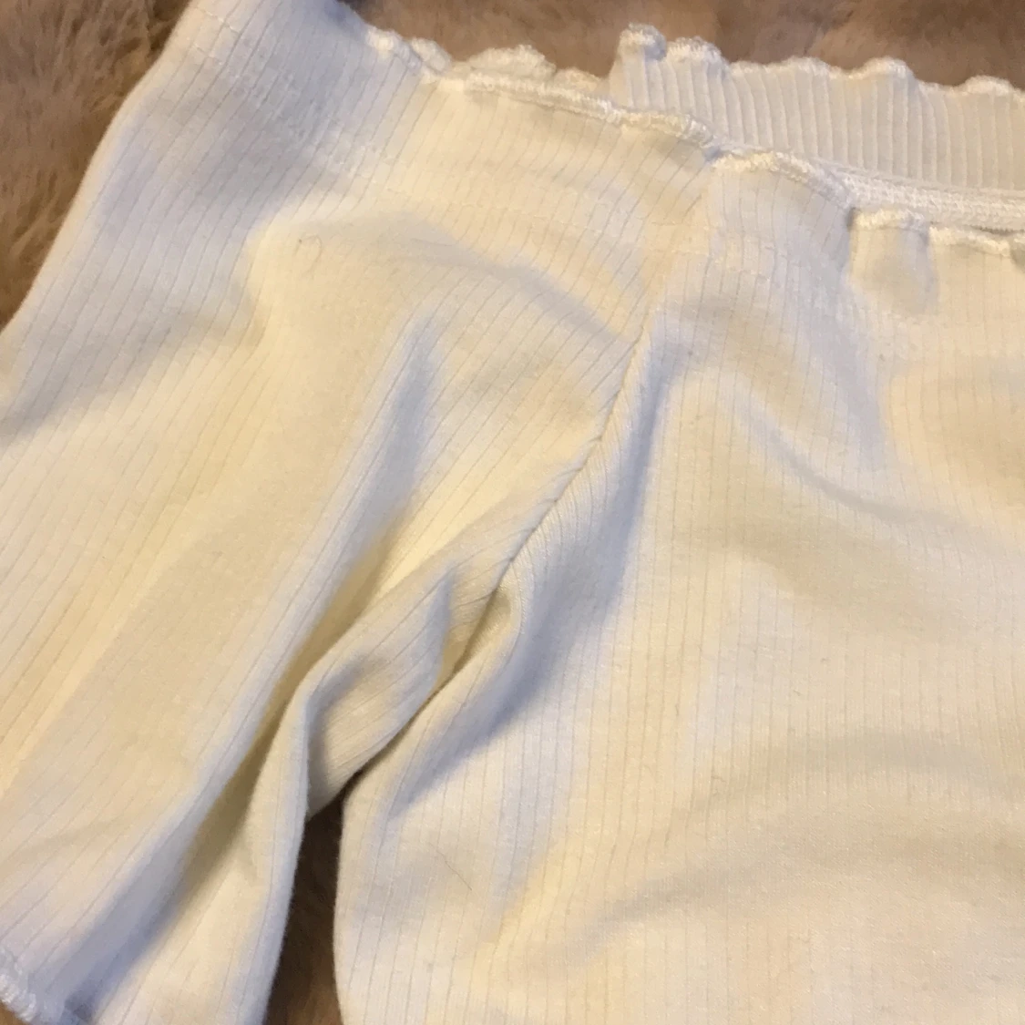 Cremevit offshoulder i L - 90