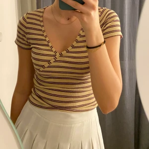 Tröja - Gullig tröja💕 köparen står för frakten