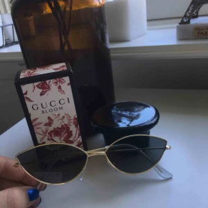  - Snygga brillor i retro stil, helt oanvända från Nelly. Köparen står för frakten:)