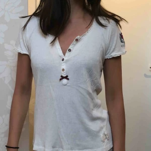  - Blus från Odd Molly. Frakt tillkommer, kan annars mötas upp i Stockholm