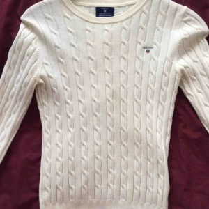  - Sparsamt använd, fint skick, äggvit färg