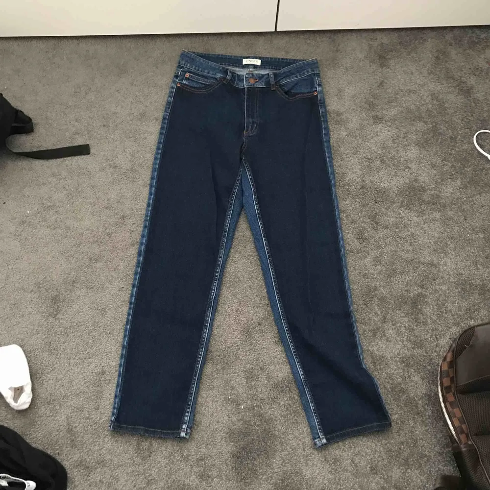 Snygga jeans från Lindex, säljer pga aldrig använda och kommer inte till användning . Jeans & Byxor.