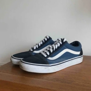  - Säljer mina Vans i st 39! Använda endast några gånger👍🏼 Frakt betalas av köparen