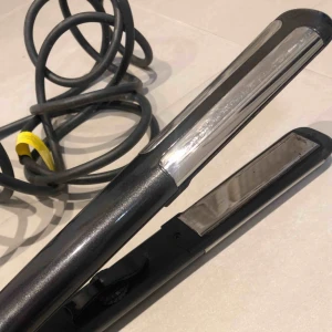  - Plattång från OBH Nordica. Sparsamt använd. Frakt tillkommer på 52kr 