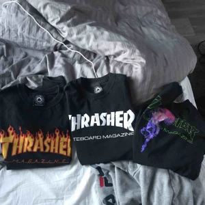  - Säljer mina 3 trasher tröjor, 2 t-shirtar och 1 långärmad tröja, säljer långärmade för 150 och T-Shirts för 100 kr st plus 40 kr i frakt 
