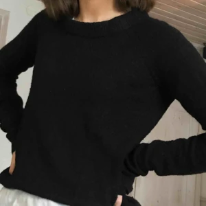  - Svart fin stickad tröja från Cubus, bra skick