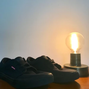  - Använda 1 gång, riktiga Levi’s. Köpta i New York. Färg: svart