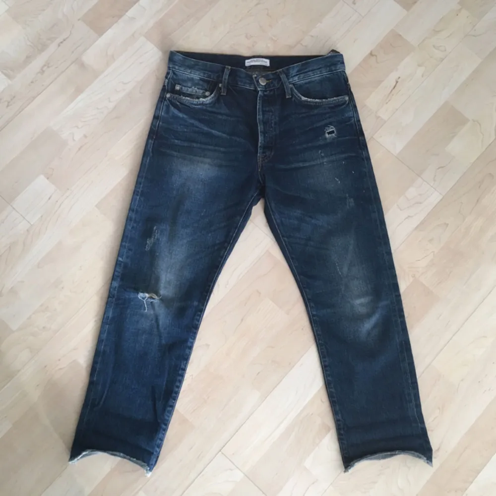 Straight cropped jeans from Zara. Loose, boyfriend fit. More a size 36-38. . Jeans & Byxor.