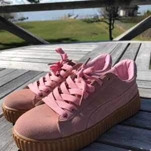  - Aldrig använda!! Köpte från Wish för 250kr +frakt men var tyvärr för små. Står att det är strl 39 men är mer som strl 37 Köparen står för frakt 