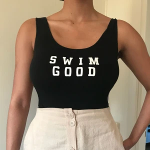  - Underbar body från This is a love song. Sparsamt använd. Skickas mot frakt eller hämtas i Stockholm. 