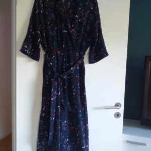  - Monki jumpsuits i mycket bra skick Använd bara 1gång som ny